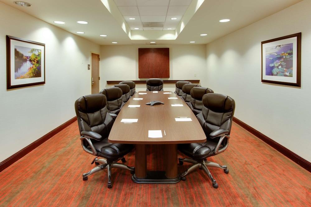 Hampton Inn By Hilton Garden City Long Island Ngoại thất bức ảnh