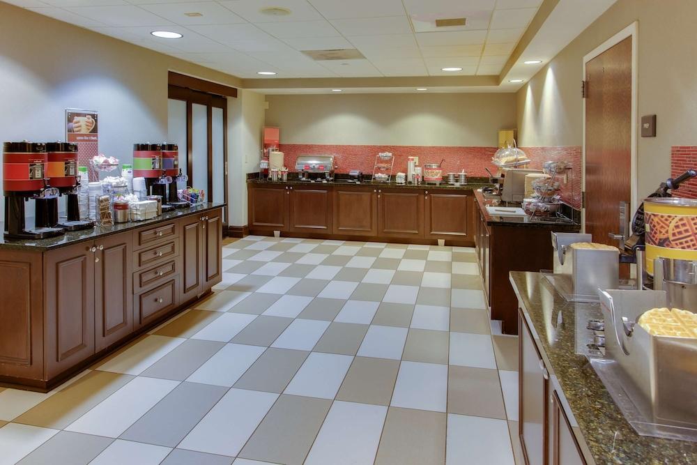 Hampton Inn By Hilton Garden City Long Island Ngoại thất bức ảnh