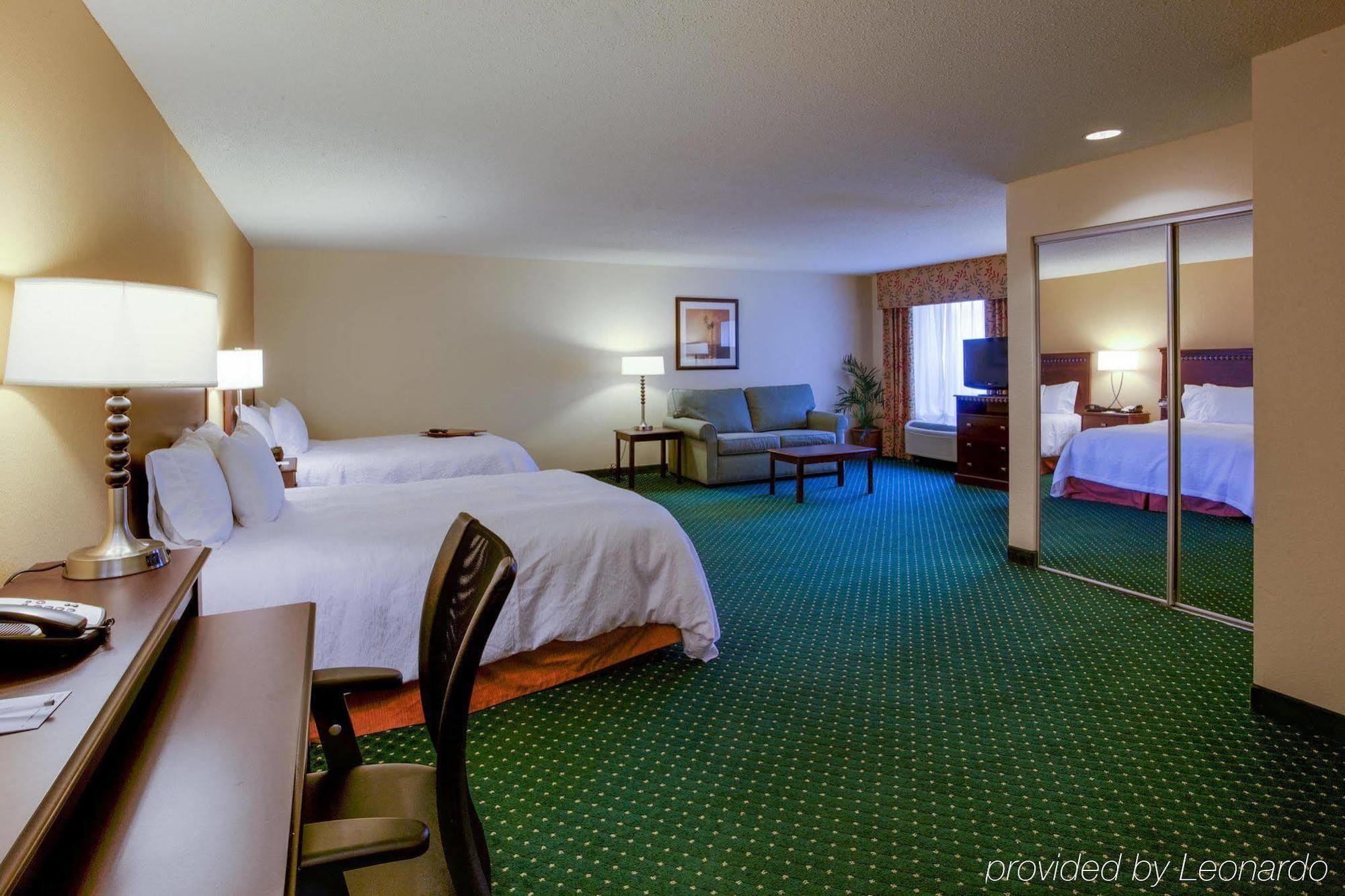 Hampton Inn By Hilton Garden City Long Island Ngoại thất bức ảnh