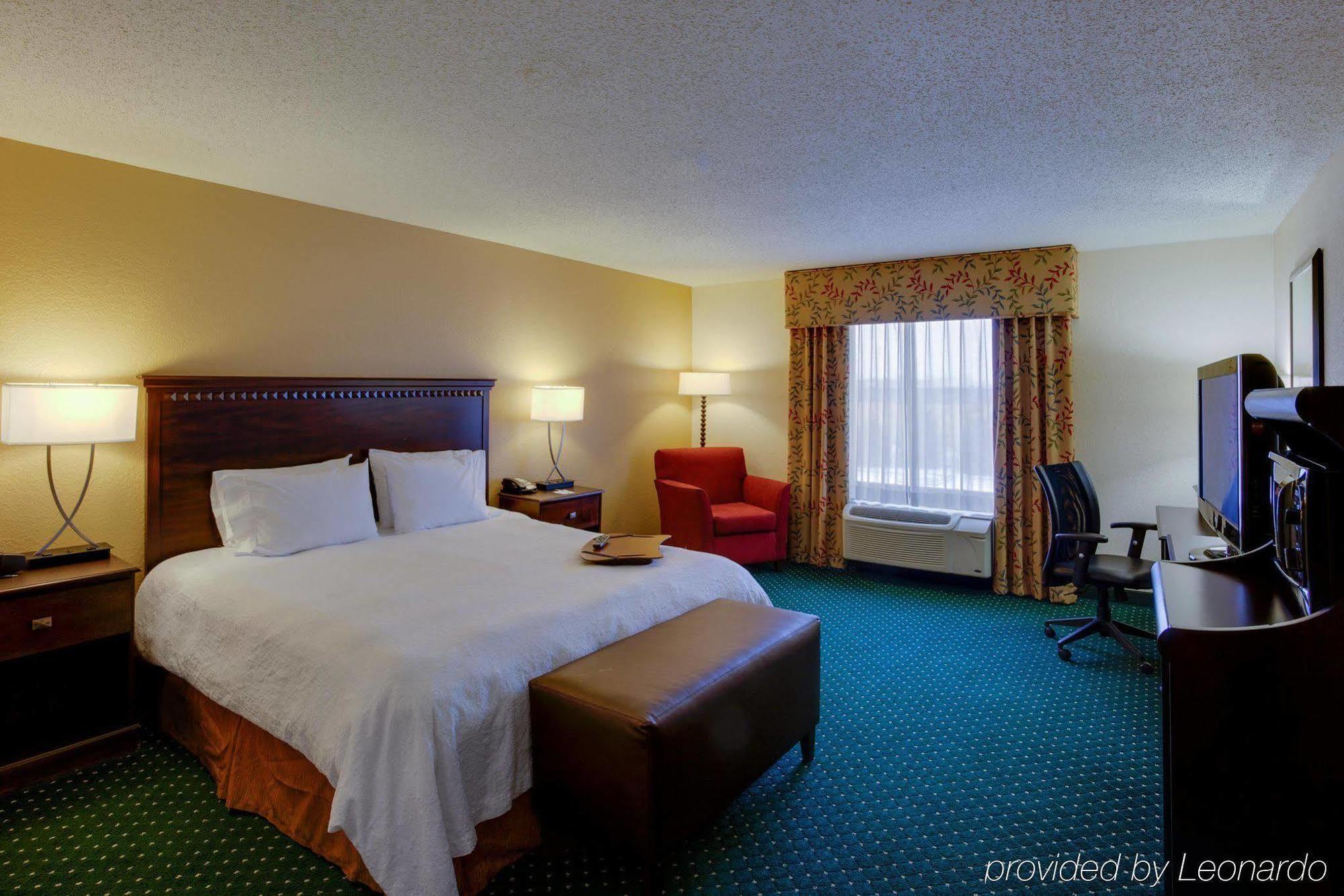 Hampton Inn By Hilton Garden City Long Island Ngoại thất bức ảnh
