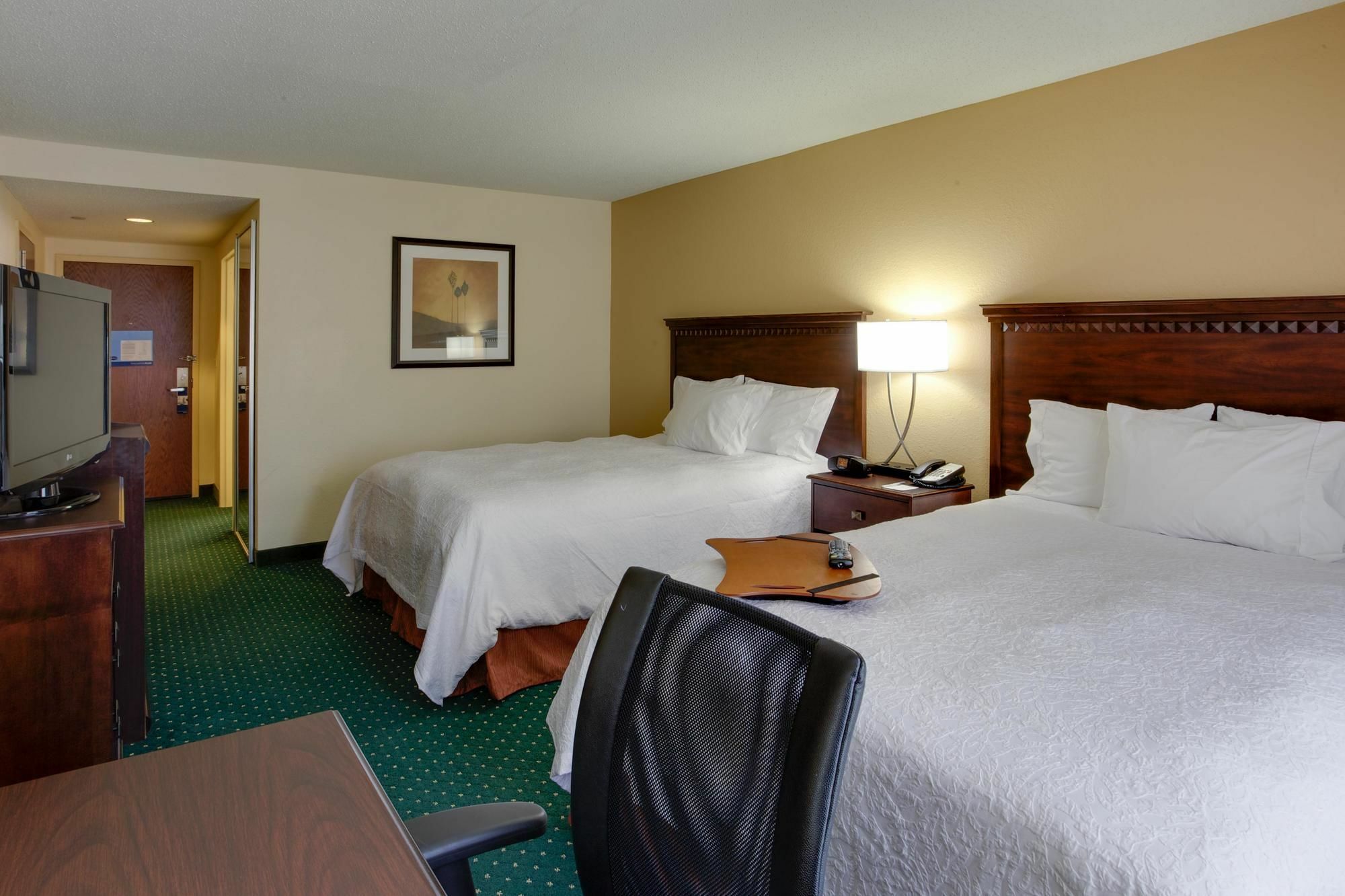 Hampton Inn By Hilton Garden City Long Island Ngoại thất bức ảnh